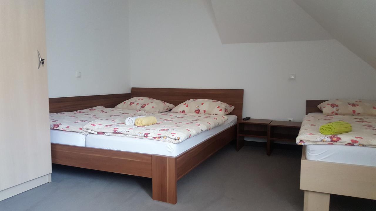 Hotel & Hostel Marenberg Radlje Radlje ob Dravi Екстериор снимка